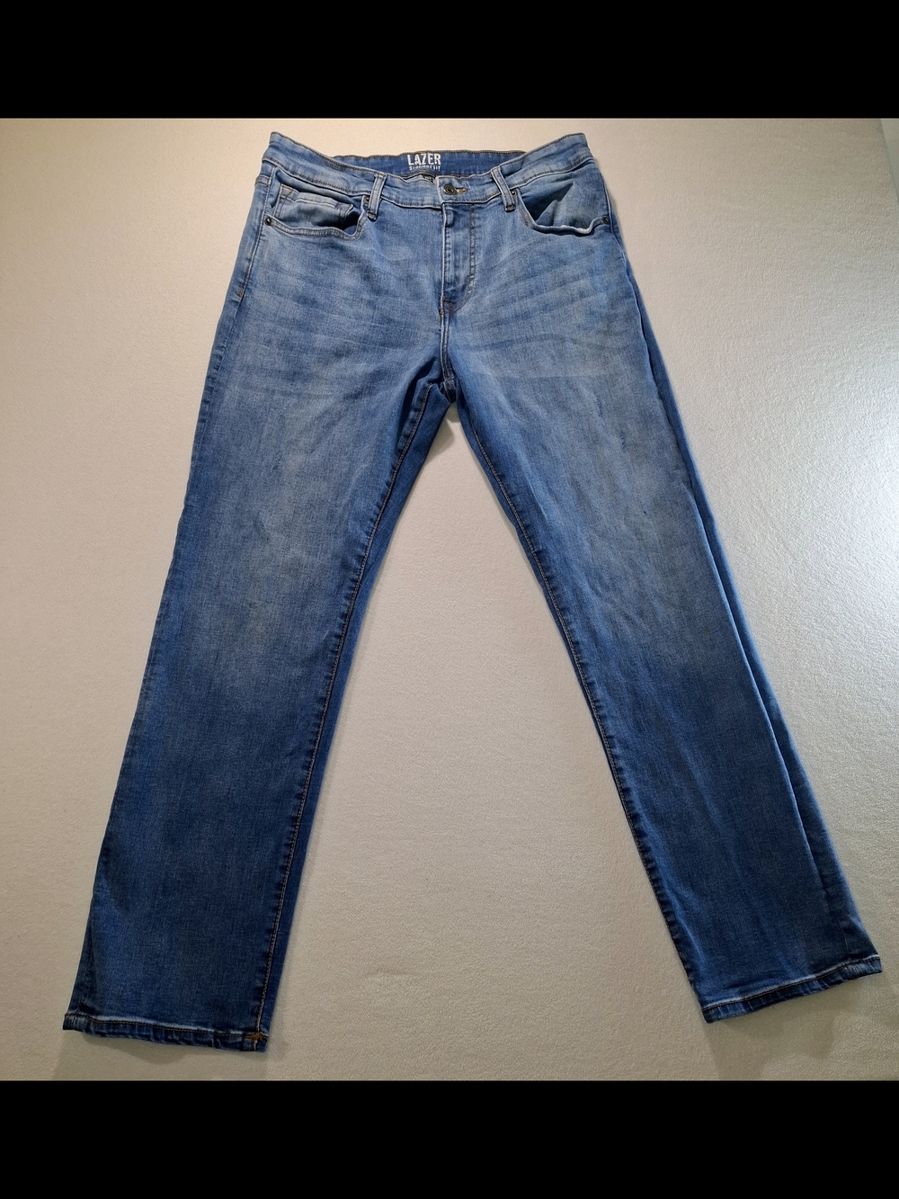 LAZER Men’s Straight Jeans in Faded Blue